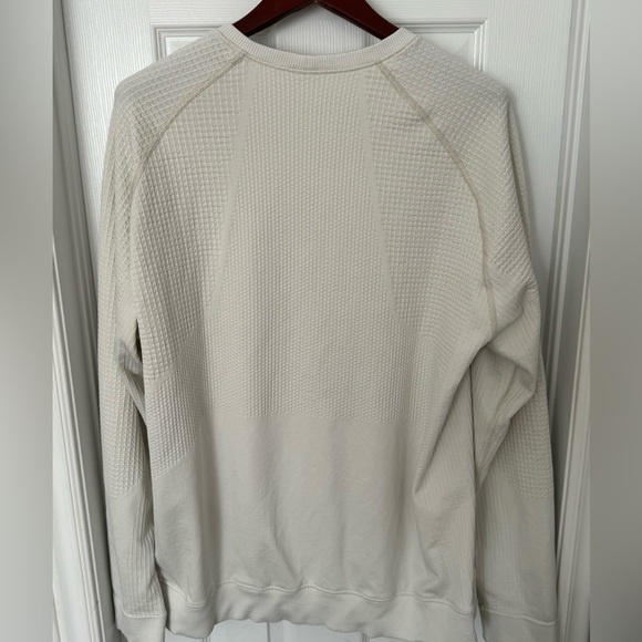 Lululemon men’s Engineered warmth long sleeve crew XXL colour is Bone. - Picture 7 of 7